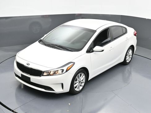 Used 2017 Kia Forte LX w/ LX Popular Package image 27