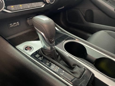 Used 2024 Nissan Altima 2.5 SV FWD image 20