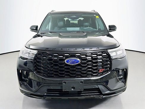 Used 2025 Ford Explorer ST w/ Sun And Sound Package AWD/4WD image 2