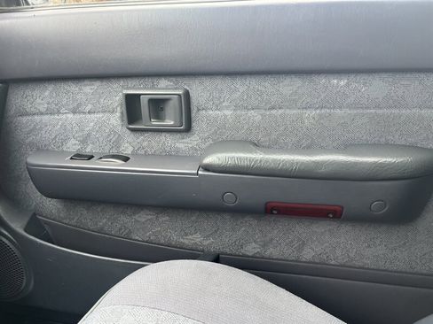 Used 2000 Toyota Tacoma PreRunner image 21