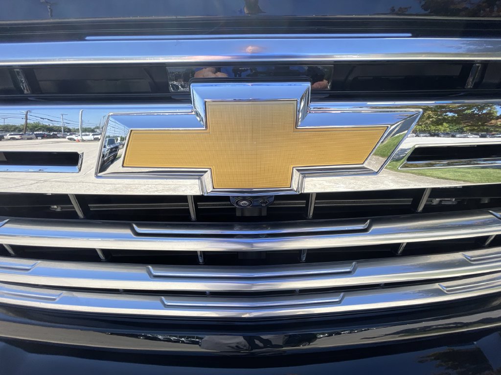 Certified 2025 Chevrolet Silverado 2500 High Country w/ High Country Premium Package AWD/4WD image 31