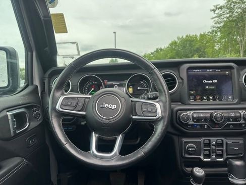 Used 2023 Jeep Wrangler Unlimited Sahara w/ Cold Weather Group AWD/4WD image 20
