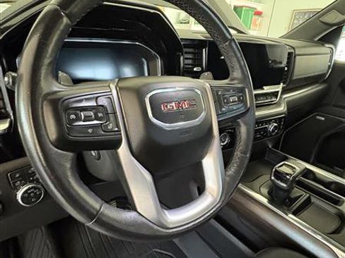 Used 2023 GMC Sierra 1500 SLT w/ SLT Premium Package AWD/4WD image 9