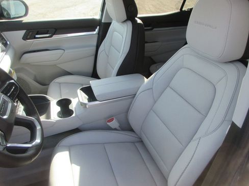New 2026 GMC Terrain Denali AWD/4WD image 11