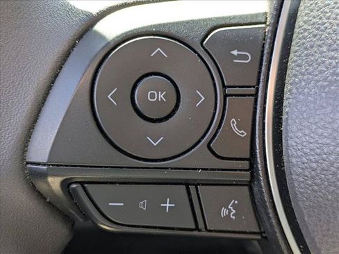 Used 2025 Toyota RAV4 Limited FWD image 12