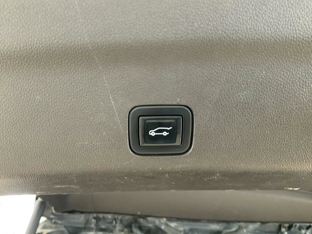 Used 2021 GMC Yukon SLT w/ SLT Luxury Plus Package AWD/4WD image 30