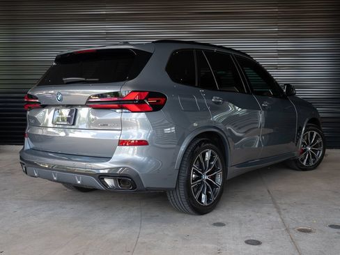 Used 2026 BMW X5 xDrive50e w/ M Sport Package AWD/4WD image 7