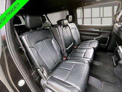 Used 2024 Jeep Wagoneer L Series II w/ Flexible Seating Group AWD/4WD image 24