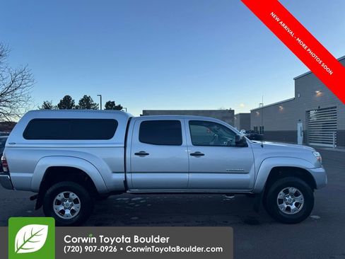 Used 2012 Toyota Tacoma 4x4 Double Cab w/ SR5 Pkg image 8