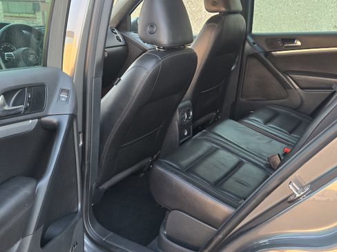 Used 2014 Volkswagen Tiguan R-Line image 18