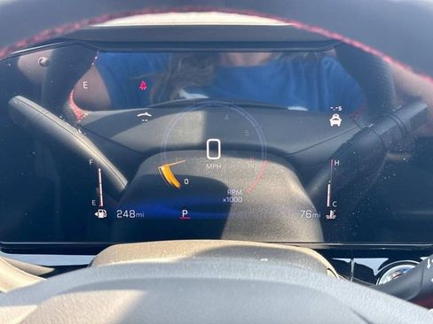 New 2026 Chevrolet Trax RS w/ Sunroof Package FWD image 34