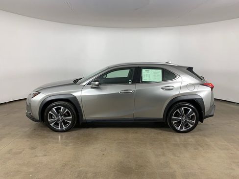 Used 2022 Lexus UX 200 200 Base w/ Accessory Package (Z1) image 16