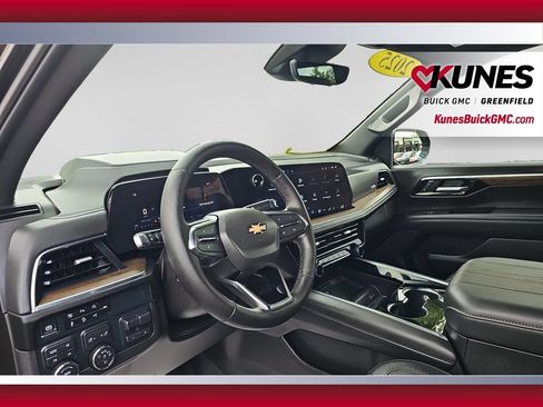 Used 2025 Chevrolet Tahoe High Country w/ Sun And Tow Package AWD/4WD image 18