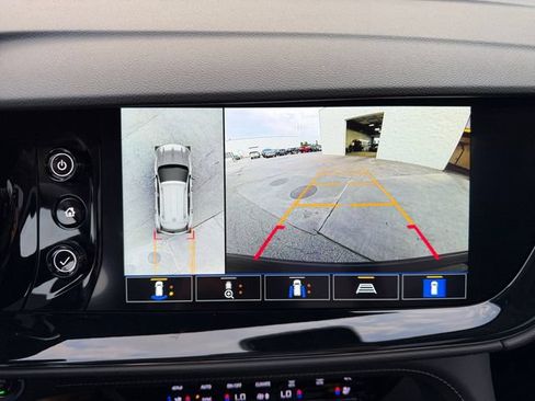 Used 2023 Buick Envision Avenir AWD/4WD image 27