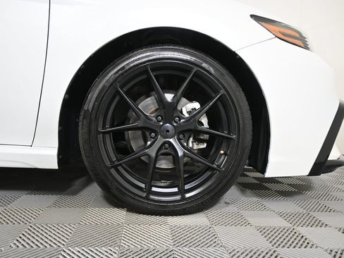 Used 2022 Toyota Camry XSE FWD image 11