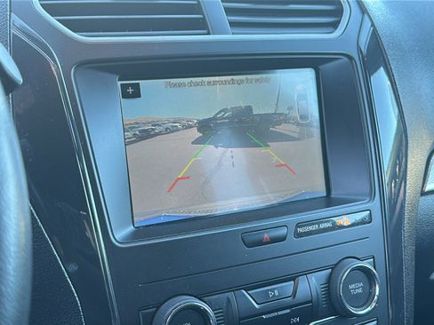 Used 2019 Ford Explorer XLT w/ Equipment Group 201A image 16