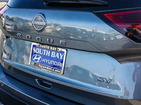 Used 2024 Nissan Rogue SV FWD image 7