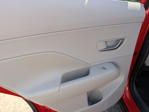 Used 2026 Hyundai Kona SEL Premium AWD/4WD image 13