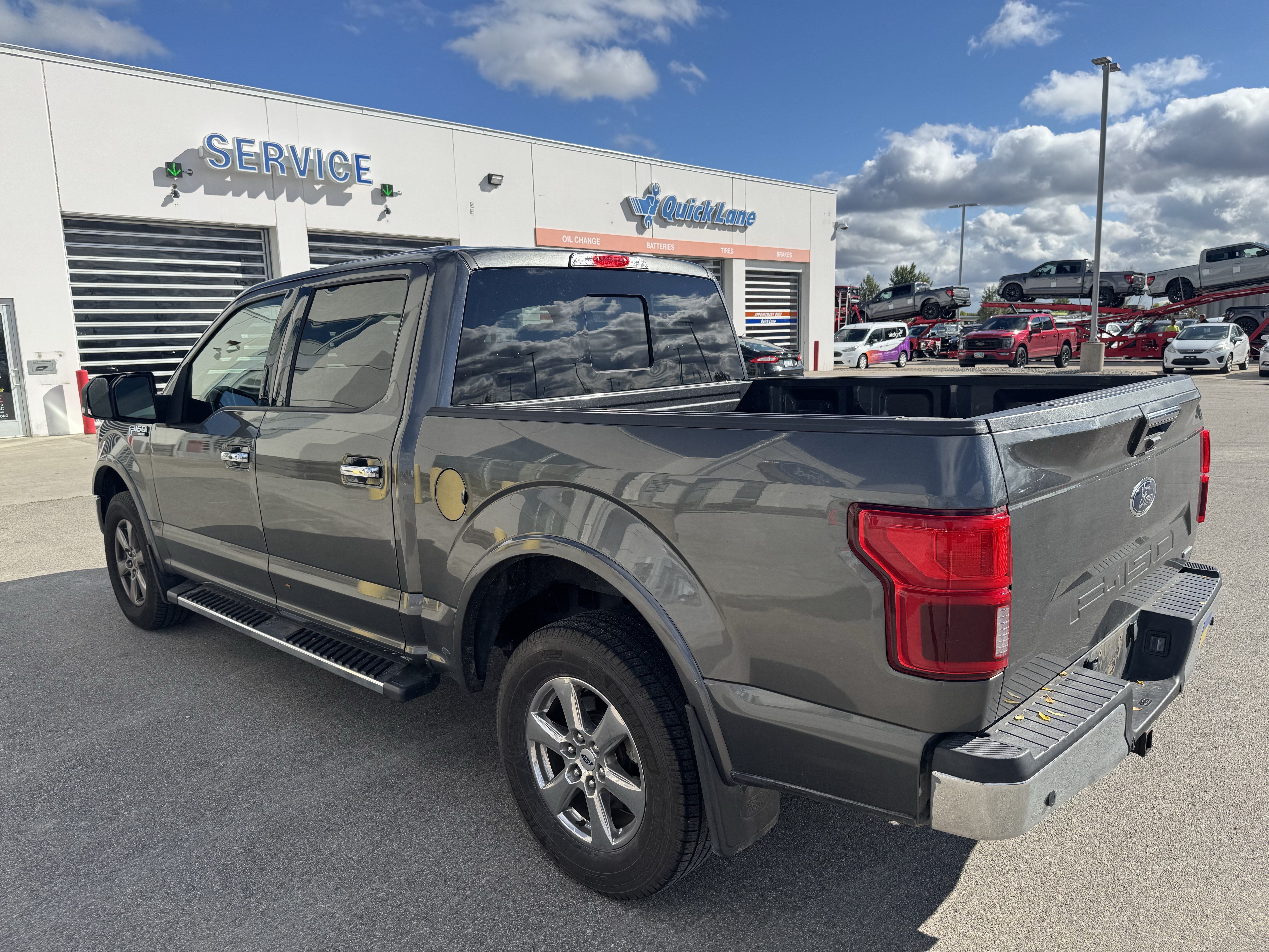 Used 2019 Ford F150 Lariat w/ Equipment Group 502A Luxury AWD/4WD image 4
