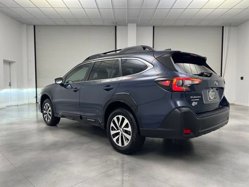Used 2023 Subaru Outback Premium image 6