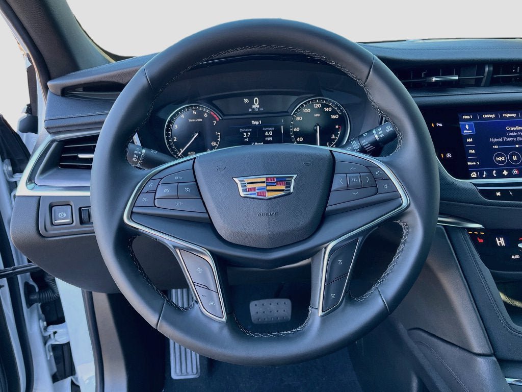 New 2026 Cadillac XT5 Luxury w/ LPO, Floor Liner Package AWD/4WD image 17