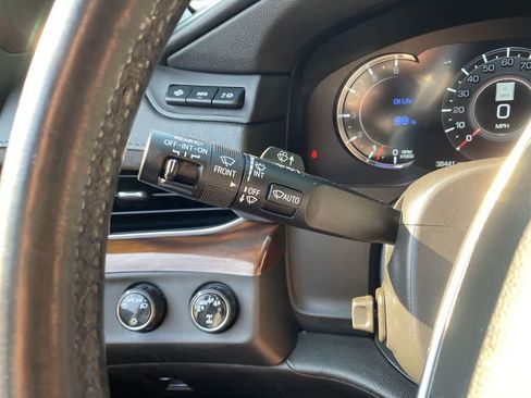 Used 2020 Cadillac Escalade ESV Premium Luxury AWD/4WD image 22