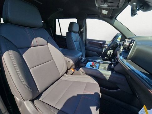Used 2025 Chevrolet Tahoe RST w/ RST Performance Edition AWD/4WD image 15
