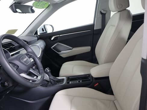 Used 2025 Audi Q3 2.0T Premium w/ Convenience Package image 20