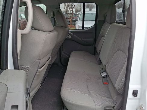 Used 2020 Nissan Frontier SV w/ Midnight Edition Floor Mats image 8