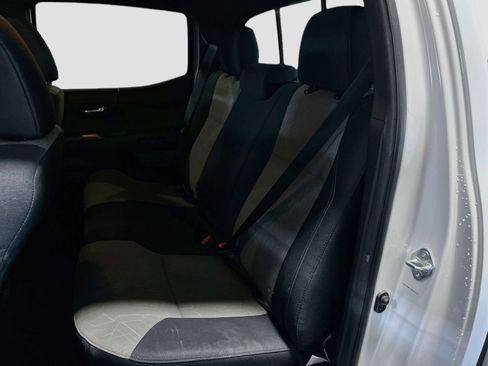 Used 2022 Toyota Tacoma TRD Off-Road w/ Technology Package RWD image 22