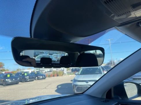 Used 2025 Volkswagen Taos S image 13