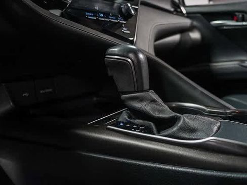 Used 2021 Toyota Camry SE image 24