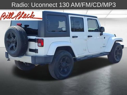 Used 2015 Jeep Wrangler Unlimited Sahara w/ Connectivity Group AWD/4WD image 6