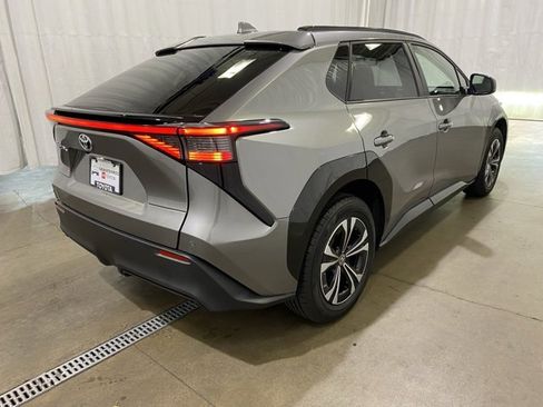 Used 2023 Toyota bZ4X XLE image 4