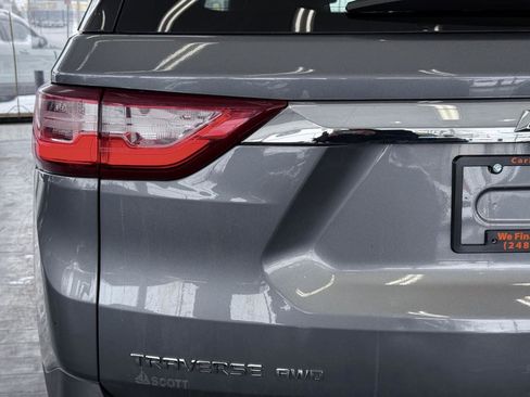 Used 2019 Chevrolet Traverse LT image 13