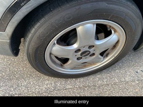 Used 2011 MINI Cooper Clubman Base image 10