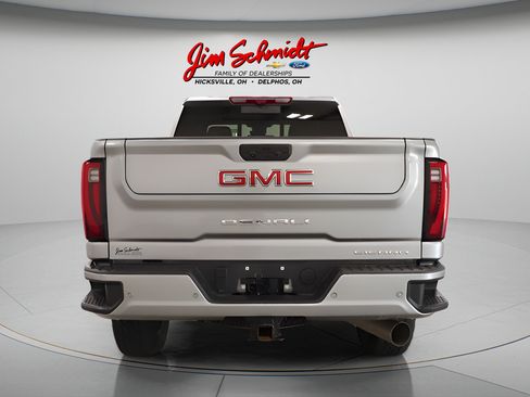 Used 2025 GMC Sierra 2500 Denali w/ Denali Reserve Package AWD/4WD image 5