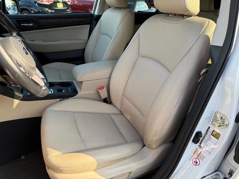 Used 2015 Subaru Outback 3.6R Limited image 12