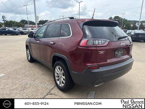 Used 2019 Jeep Cherokee Latitude w/ Popular Appearance Group FWD image 13