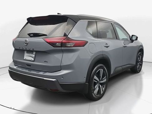 Used 2024 Nissan Rogue SL w/ SL Premium Package image 10