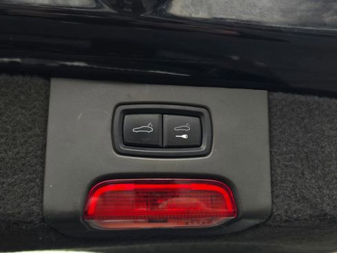 Used 2017 Porsche Cayenne S Platinum image 15