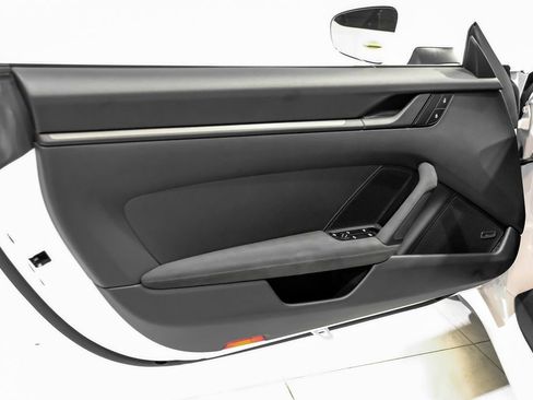 Used 2024 Porsche 911 Carrera GTS image 17