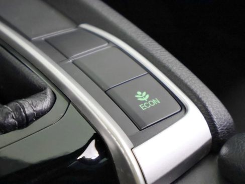 Used 2019 Honda Civic Sport image 42