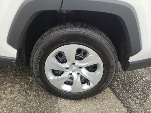 Certified 2025 Toyota RAV4 LE image 10