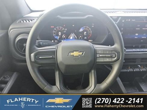 Used 2024 Chevrolet Colorado W/T RWD image 2