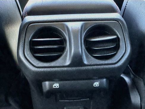 Used 2023 Jeep Gladiator Rubicon w/ LED Lighting Group AWD/4WD image 28