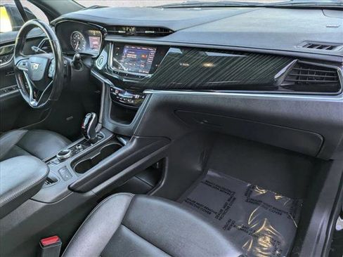 Used 2021 Cadillac XT6 Premium Luxury image 22