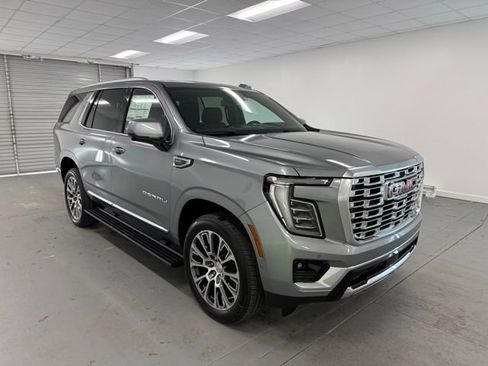 New 2026 GMC Yukon Denali w/ Sun & Power Step Package image 3