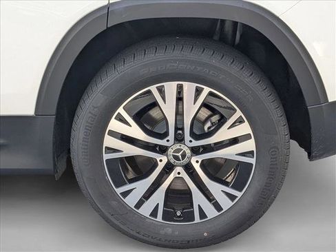 Used 2025 Mercedes-Benz GLB 250 image 9