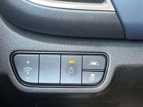 Used 2023 Kia Seltos S FWD image 5